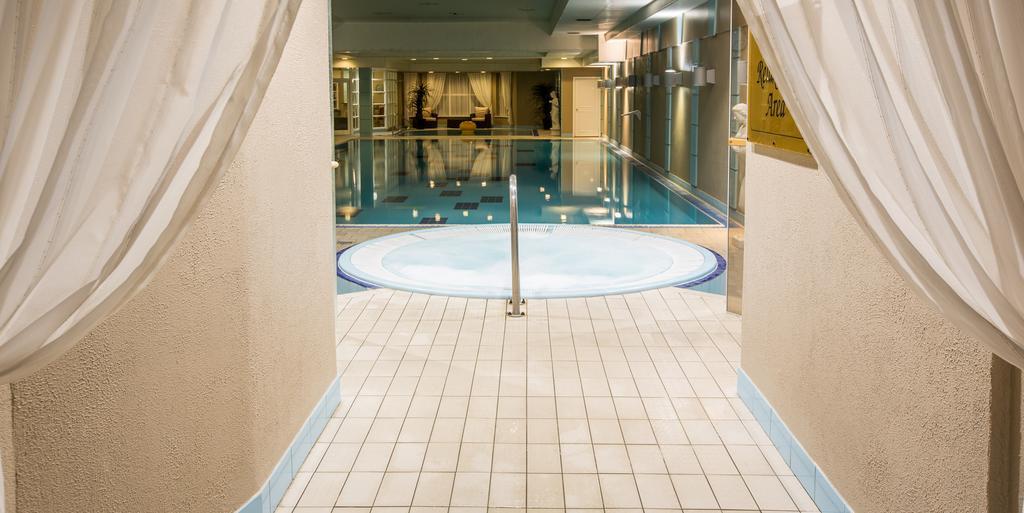 Anner Hotel Търлес Екстериор снимка