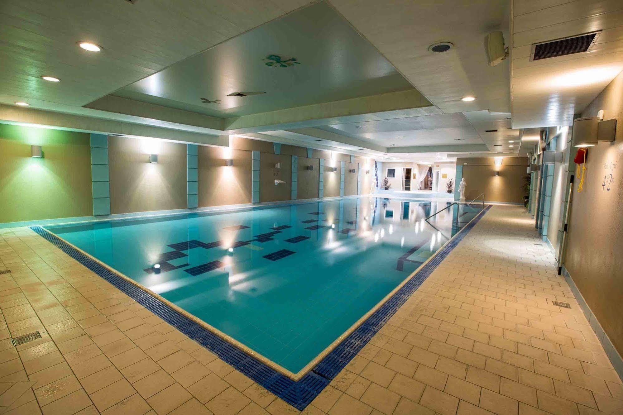 Anner Hotel Търлес Екстериор снимка